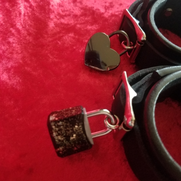 Handcrafted leather lockable Cuffs